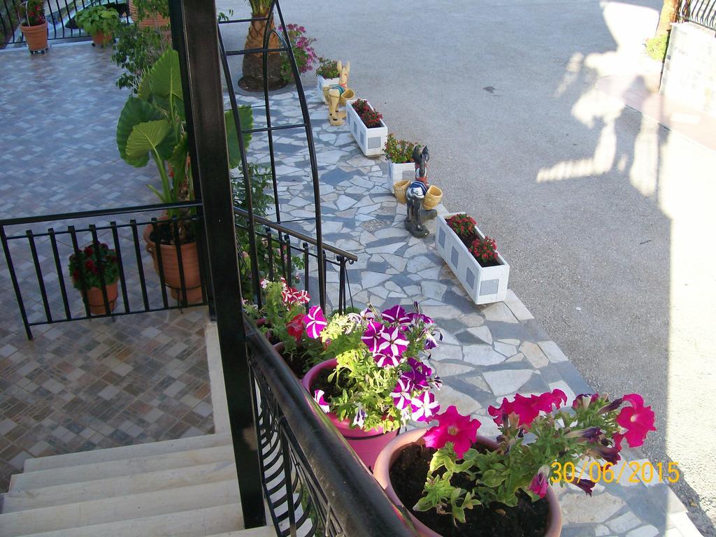 Chryspy Toulatos Studios Pouláta Exterior photo